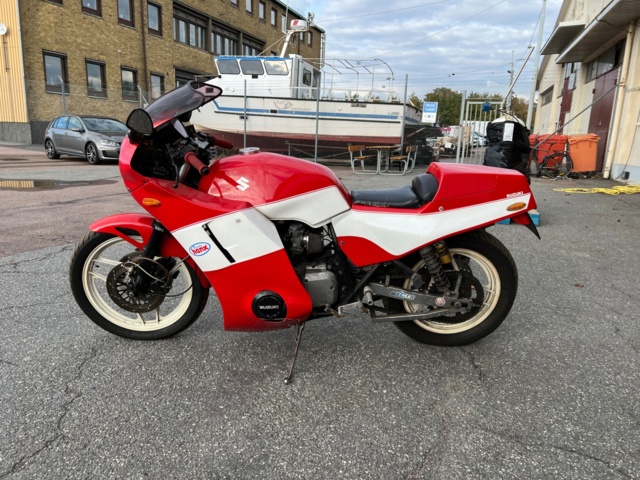 928041-2 SUZUKI GSX 1100 ES - 1983