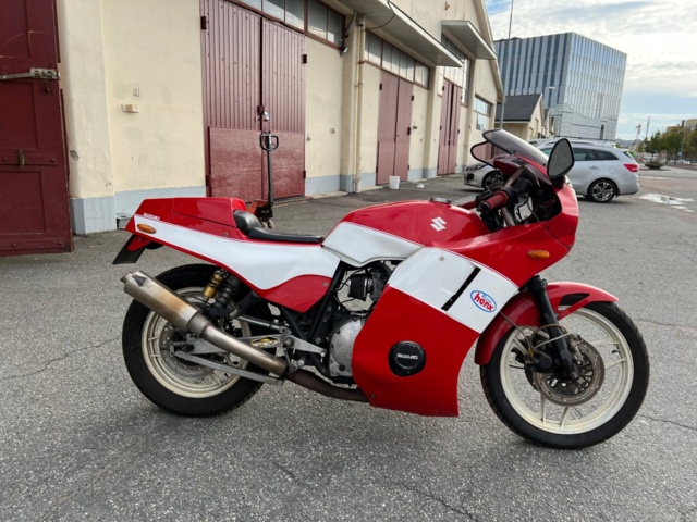 928041-5 SUZUKI GSX 1100 ES - 1983