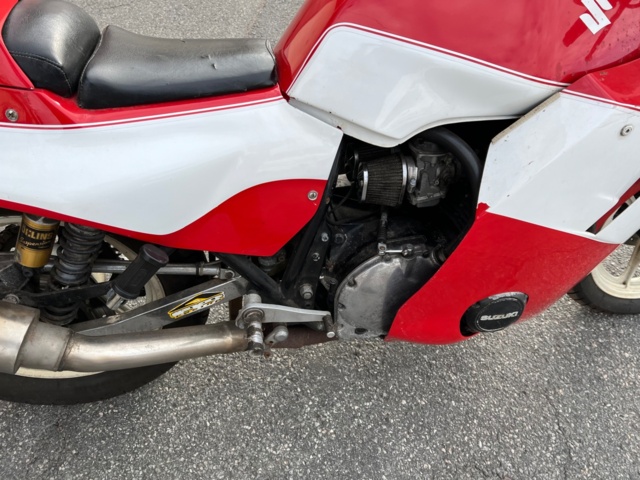 928041-8 SUZUKI GSX 1100 ES - 1983