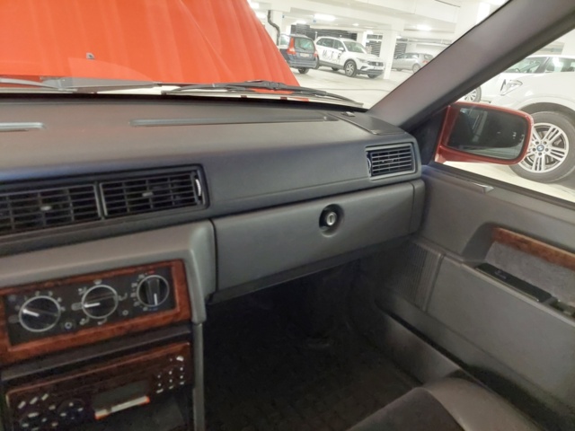 934631-21 Volvo 944 2.3 - 1998