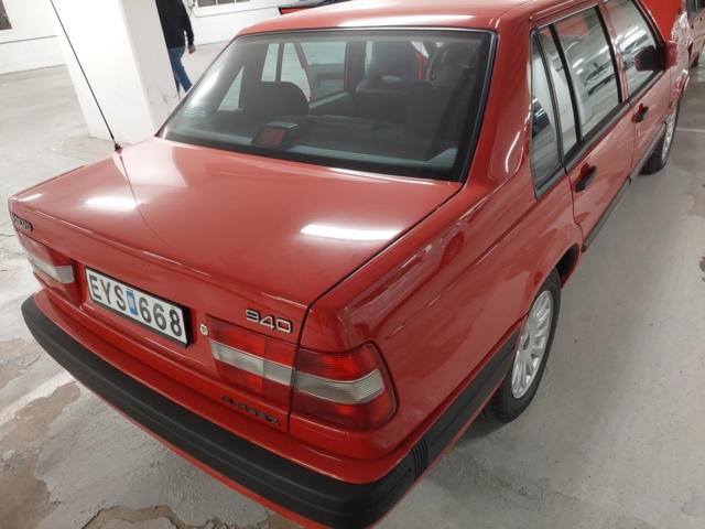 934631-33 Volvo 944 2.3 - 1998