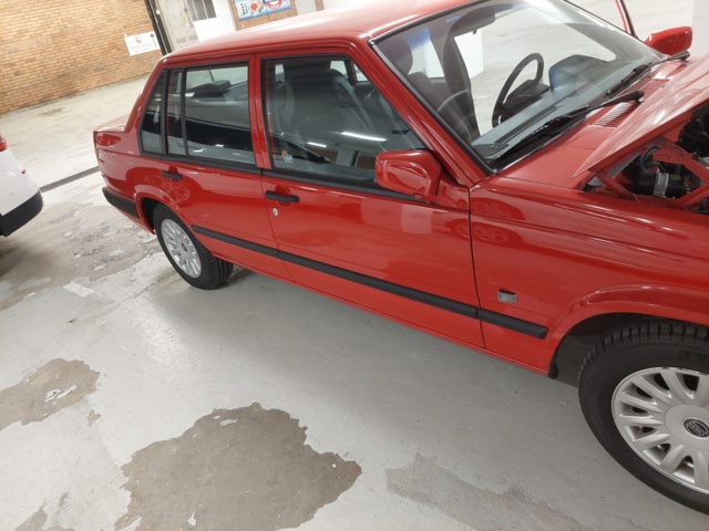 934631-35 Volvo 944 2.3 - 1998