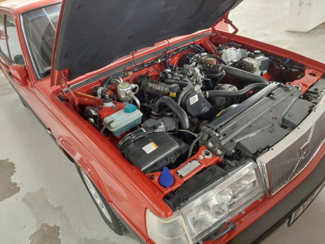 934631-37 Volvo 944 2.3 - 1998