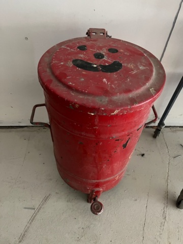 945324-3 Tool trolley and tin dustbin