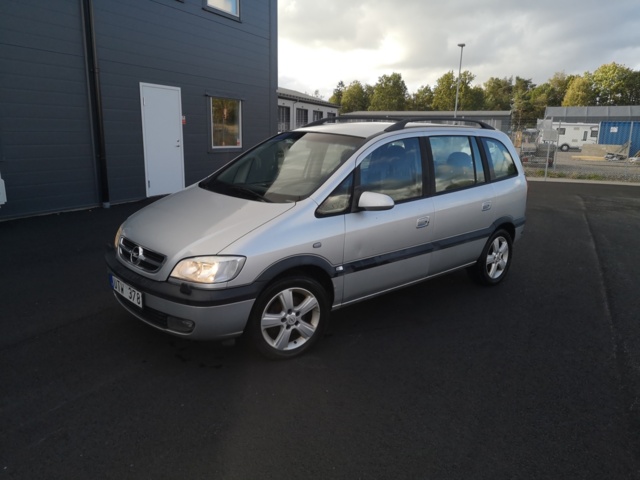 938944-4 Opel Zafira 1.8 - 2004