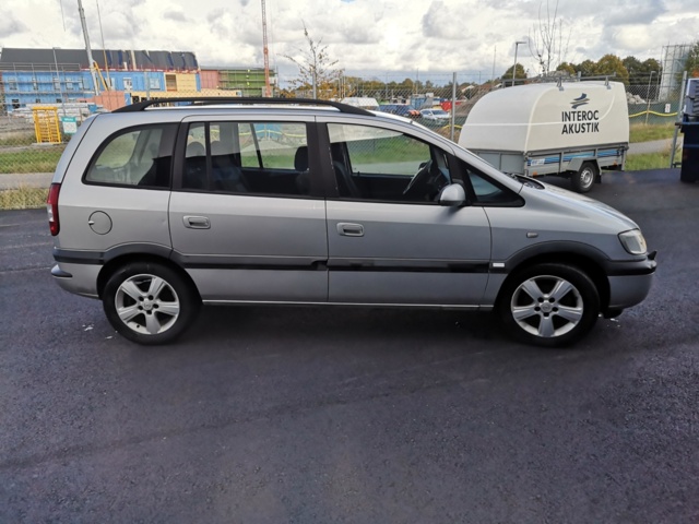 938944-9 Opel Zafira 1.8 - 2004