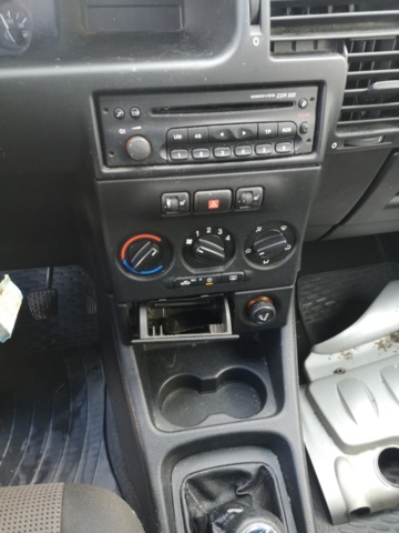 938944-21 Opel Zafira 1.8 - 2004