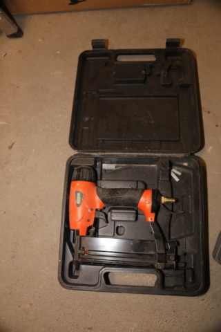 947224-1 Nail gun Nuair, compressed air driven with bag