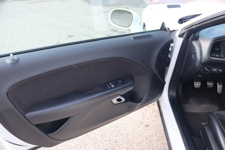 947407-16 Dodge Challenger 5.7 V8 HEMI Manual, 381hp, 2015