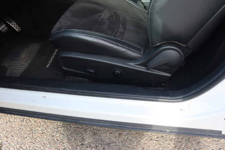 947407-20 Dodge Challenger 5.7 V8 HEMI Manual, 381hp, 2015