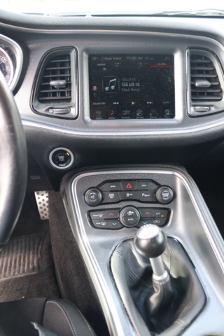 947407-25 Dodge Challenger 5.7 V8 HEMI Manual, 381hp, 2015