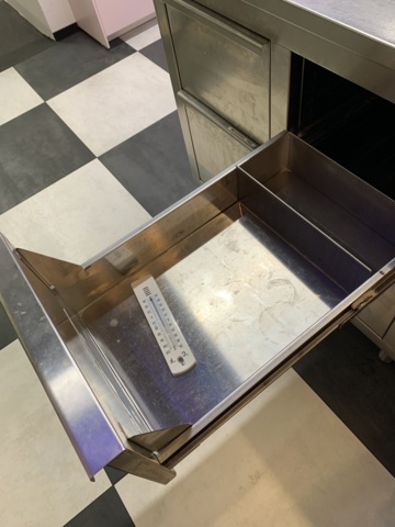 940236-6 Costilla cooling bench with six pull-out drawers, cooling trough and cooling pit