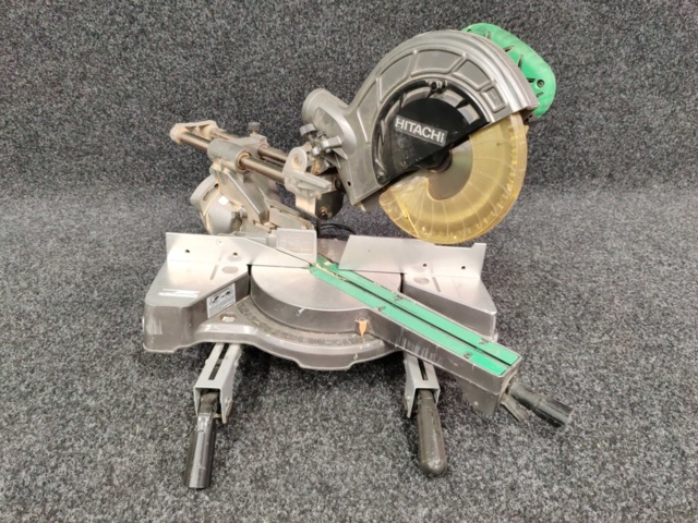 941590-1 Cut and miter saw Hitachi C 8FSE