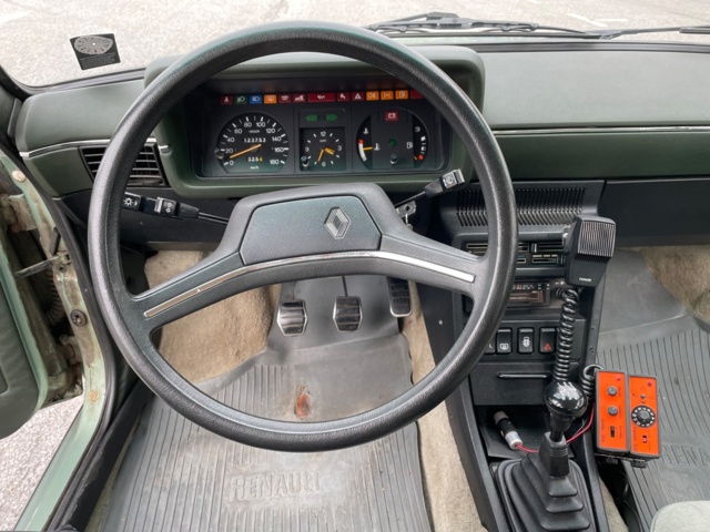 944886-10 Renault 18 GTS 1.6 - 1979