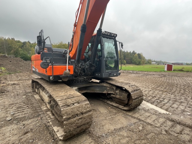 Tracked excavator, Doosan DX300LC-5, 2014 - PS Auction - We value