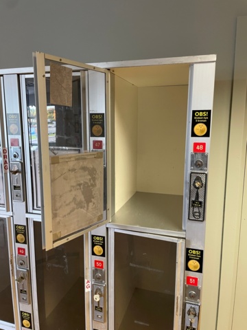947501-3 Safe / Deposit cabinet with coin lock
