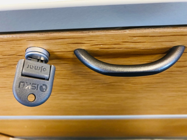 948196-6 Isku monitoimikaappi - Ei pohjahintaa