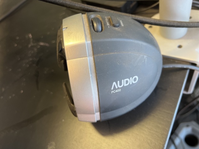 869358-12 Laptop, Dell Precision 3541 & 2x curved monitors, Samsung