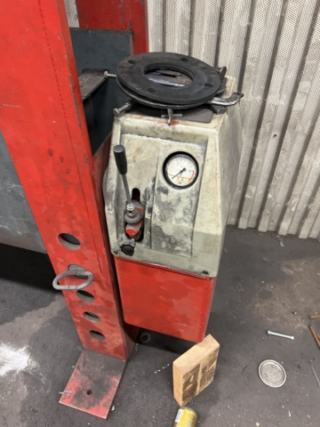 869394-8 Hydraulic press 100T, Stenhøj 501001