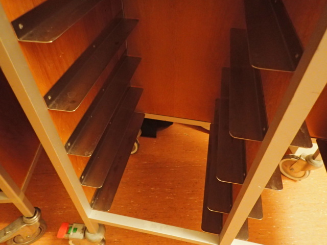 861977-4 2 tray stands