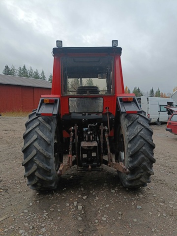 928412-4 Jordbrukstraktor Volvo BM Valmet 705 -1986