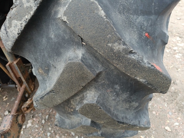 928412-14 Jordbrukstraktor Volvo BM Valmet 705 -1986