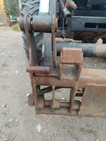 928412-18 Jordbrukstraktor Volvo BM Valmet 705 -1986