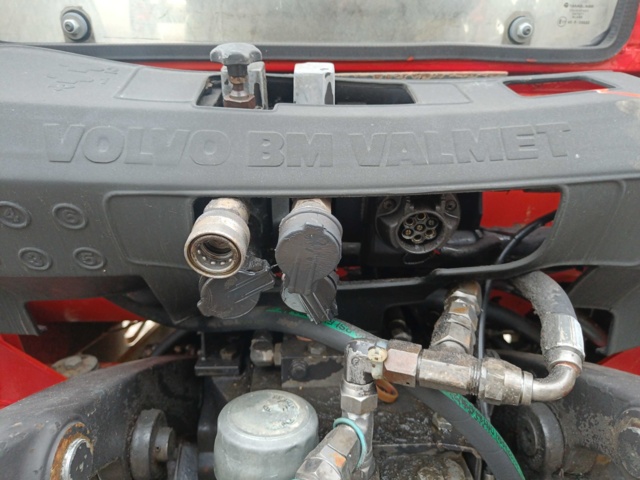 928412-67 Jordbrukstraktor Volvo BM Valmet 705 -1986