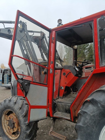 928412-86 Jordbrukstraktor Volvo BM Valmet 705 -1986