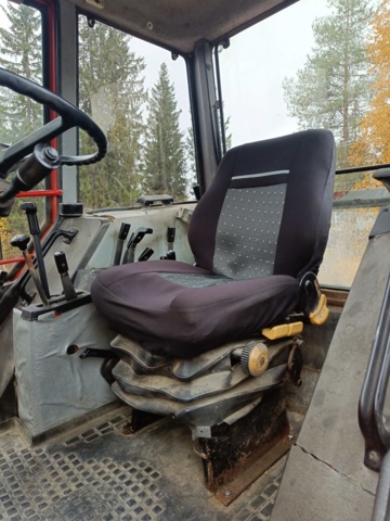 928412-87 Jordbrukstraktor Volvo BM Valmet 705 -1986