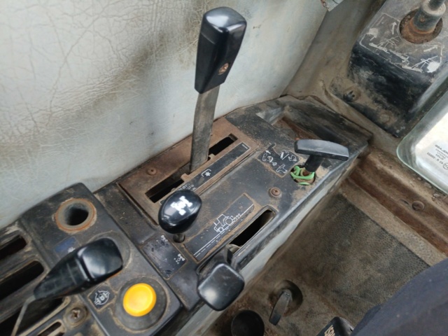 928412-96 Jordbrukstraktor Volvo BM Valmet 705 -1986