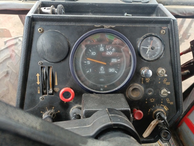 928412-101 Jordbrukstraktor Volvo BM Valmet 705 -1986