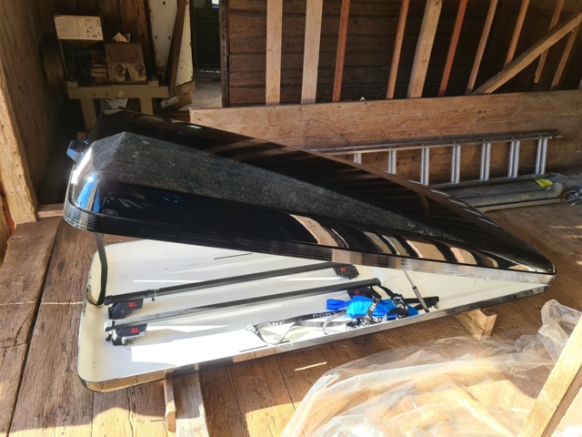 939289-2 Thule takbox med Mont Blanc lastbärare