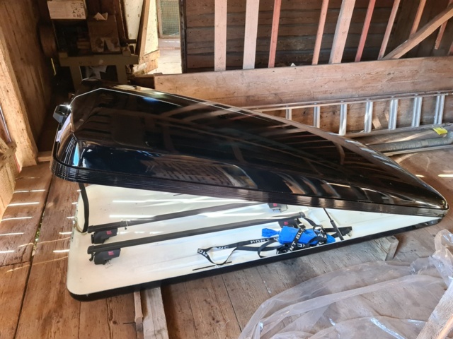 939289-3 Thule takbox med Mont Blanc lastbärare