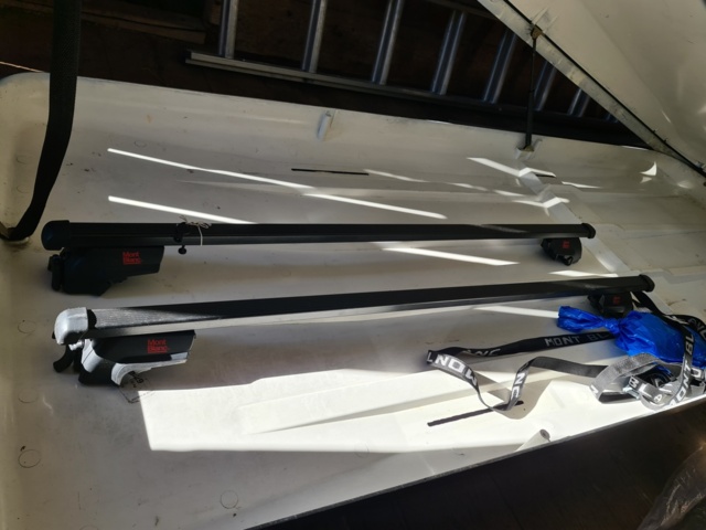 939289-6 Thule takbox med Mont Blanc lastbärare