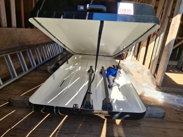 939289-9 Thule takbox med Mont Blanc lastbärare