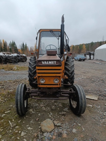 928413-8 Agricultural tractor Valmet 602 Turbo