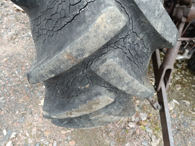 928413-12 Agricultural tractor Valmet 602 Turbo