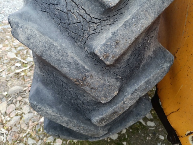 928413-14 Agricultural tractor Valmet 602 Turbo