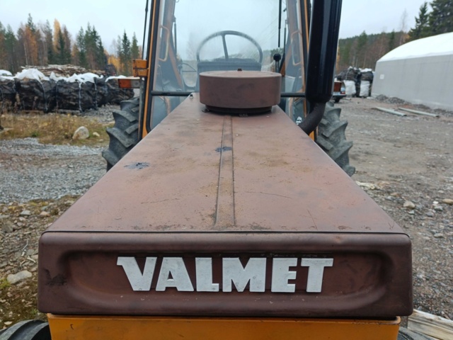 928413-21 Agricultural tractor Valmet 602 Turbo