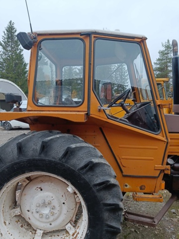 928413-48 Agricultural tractor Valmet 602 Turbo