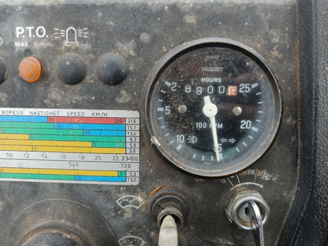 928413-63 Agricultural tractor Valmet 602 Turbo