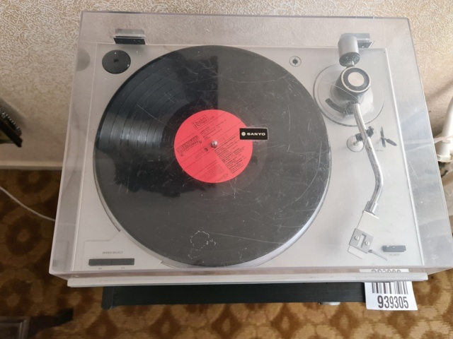 939307-3 SANYO Stereo system