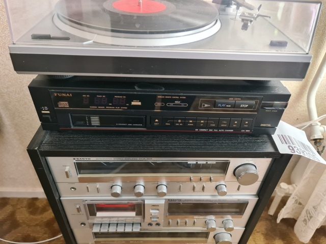 939307-4 SANYO Stereo system