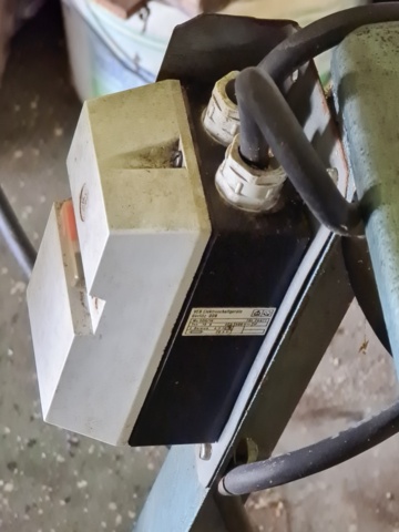 939308-9 Wood chopper with Elprom motor