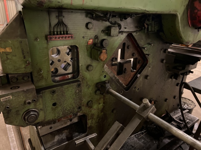 869416-8 Punching machine, Peddinghaus 210 Super 20, with lifting table & punches