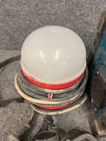 945922-5 Radio, screwdriver, breathing mask, power station