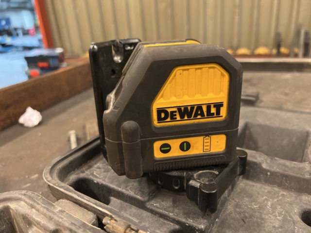869437-1 Cross laser, DeWalt DCE088G
