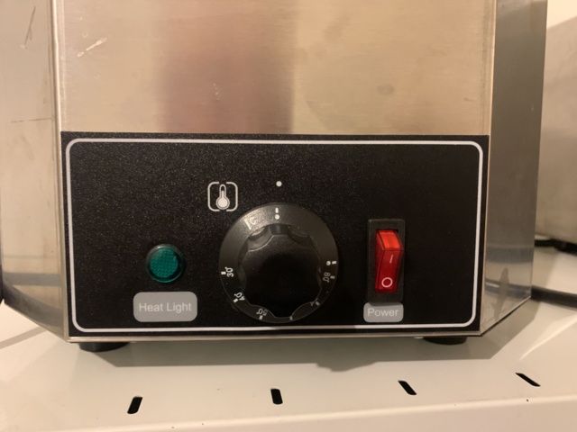 940273-3 Heated dispenser for melted cheese/melted chocolate