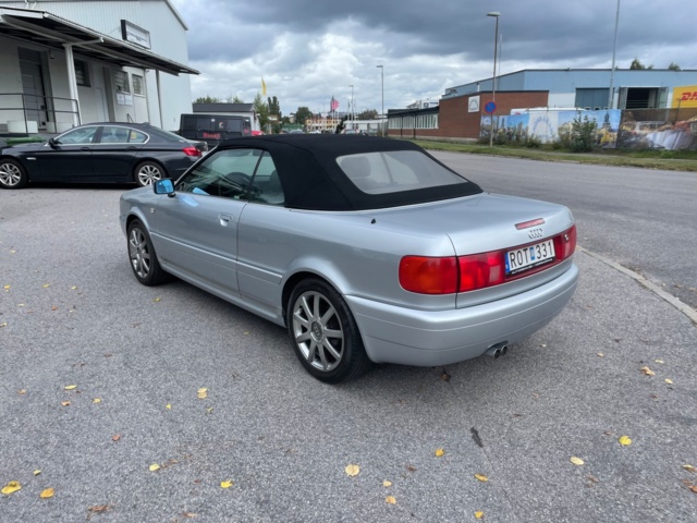 948387-6 Audi Convertible 2.6 V6 - 1999